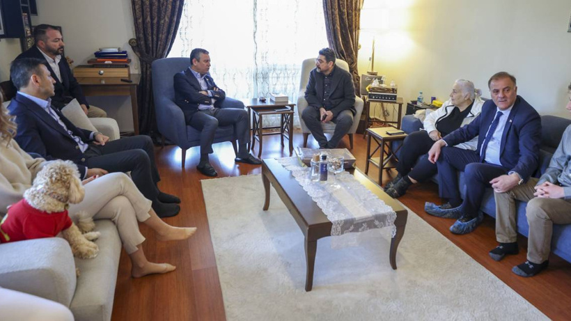 Özgür Özel'den Buğra Gökce'nin ailesine ziyaret