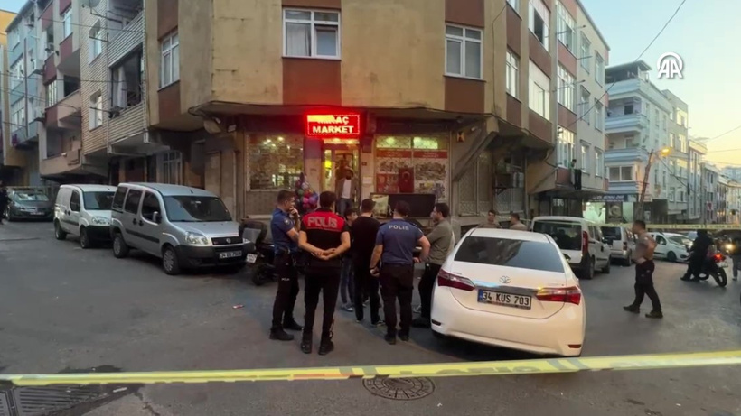 Bağcılar'da bir market ve araca silahlı saldırı