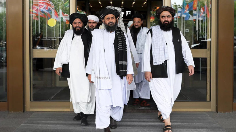 Taliban'dan 'Kötülüklerin önlenmesi için' internet yasağı