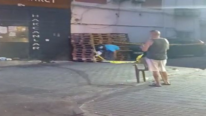 Sokakta yürürken önce dövdüler sonra bıçakladılar