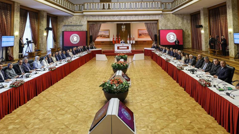İşte CHP'nin komisyona katılmasını istediği vakıf ve dernekler: Murat Bakan tek tek açıkladı