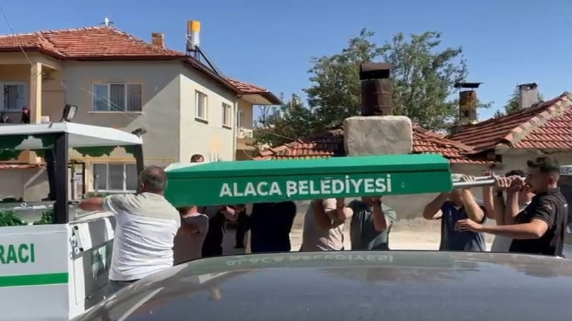 Balkondan aşağı bakarken alt katın balkonuna düştü