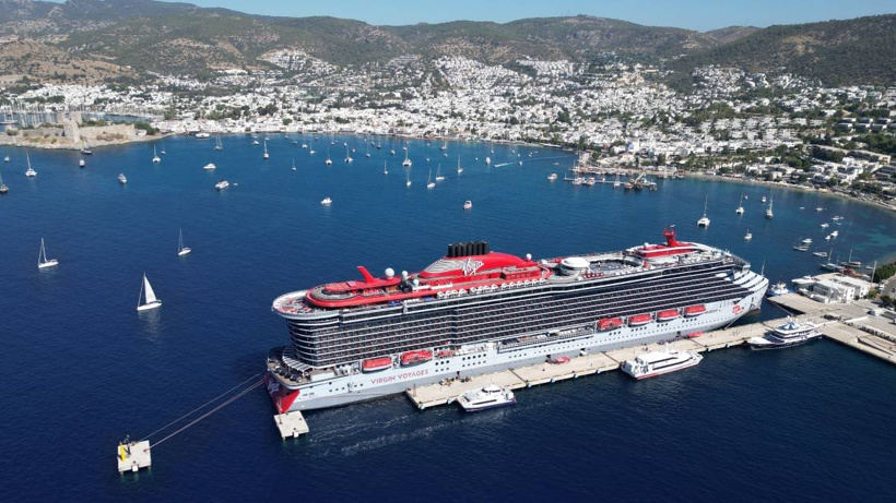 Bodrum'a turist akını: 2 bin 521 kişi aynı gemiden indi