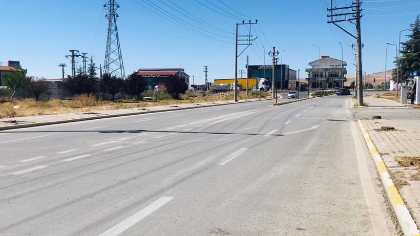 Bolvadin'de sessiz ağaç kesimi: Vatandaşlar tepkili