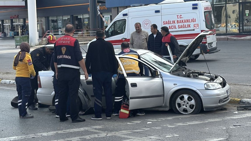 Yolculukları faciayla bitti: 1 ölü, 3 yaralı