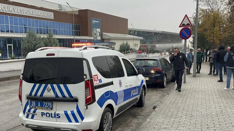 Tartıştığı sürücüyü silahla vurdu kendisini ihbar etti