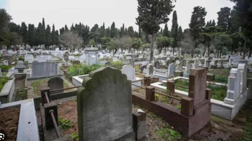 Belediyenin borcu nedeni ile mezarlıklara haciz konuldu