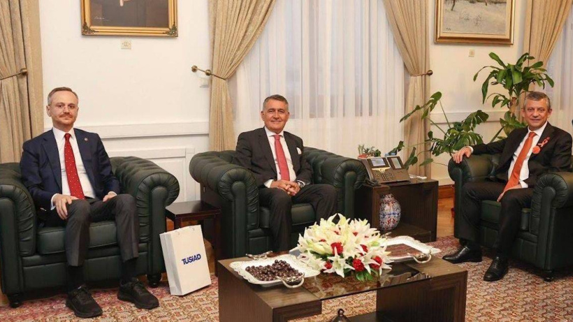 TÜSİAD'dan Özgür Özel ve AKP'li Ala'ya ziyaret