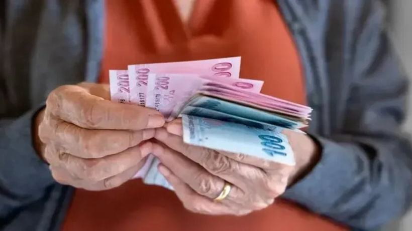 Emekli ve asgari ücretlinin nabzı ölçüldü: AKP'ye yakın anket firması bile...