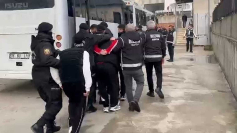 Silahlı soygun hazırlığındaki 3 kişi kaldıkları otelde yakalandı