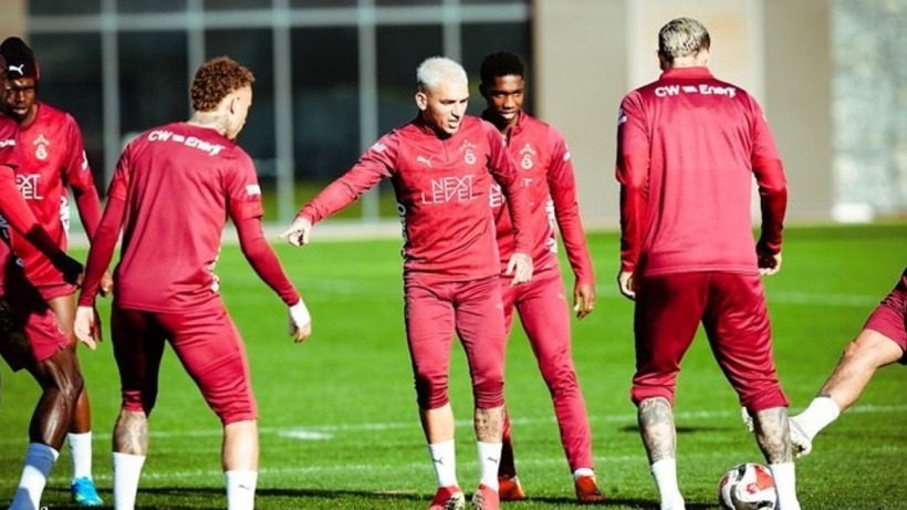 Galatasaray'da 2 eksik 2 de şüpheli