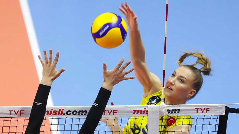 Milli voleybolcu Meliha Diken tarihe geçti