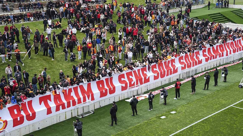 Galatasaray'da coşkulu antrenman: Taraftarlar Kemerburgaz'a akın etti