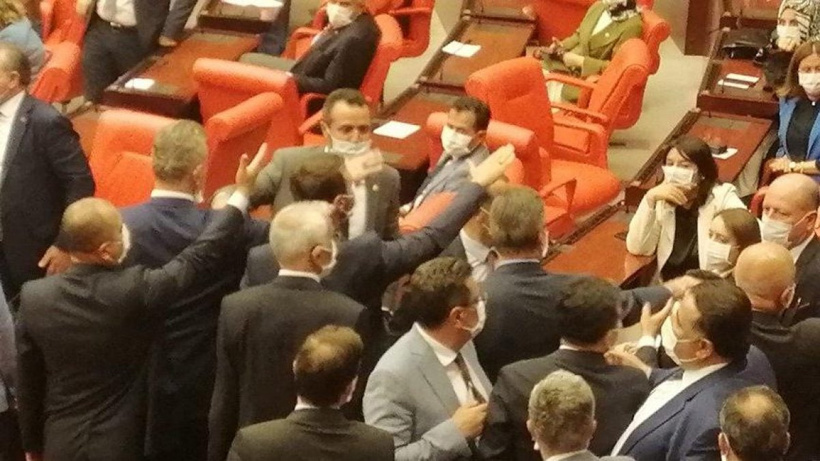 AKP’li Eronat'ın hakaret etti, AKP-MHP ceza almasına engel oldu