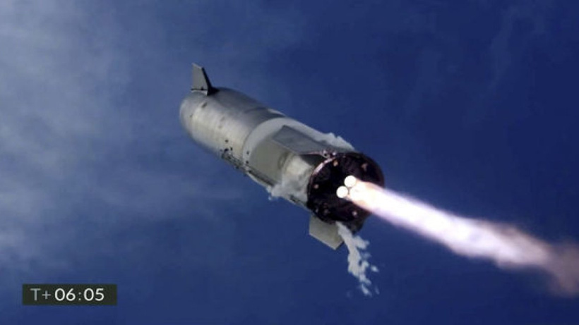 Elon Musk bir roket daha patlattı