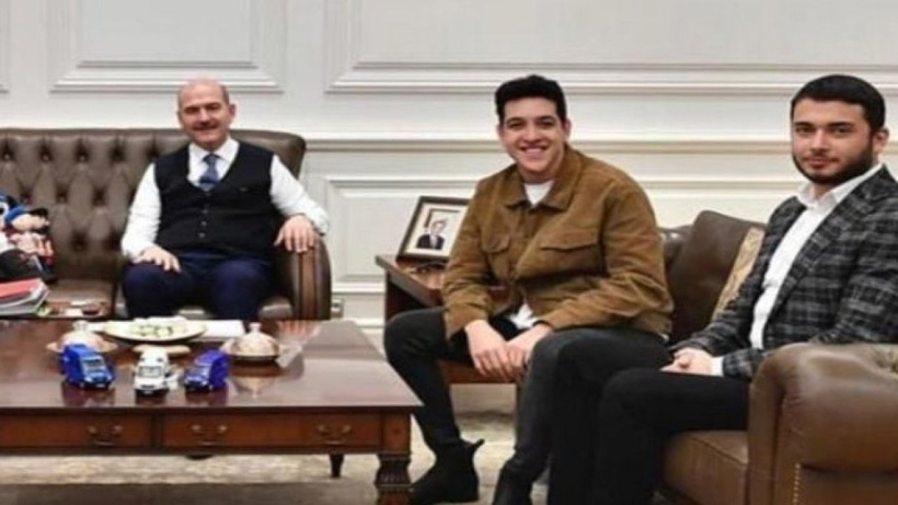 Soylu'nun Fatih Faruk Özer ile fotoğrafındaki üçüncü kişi yeğeni çıktı