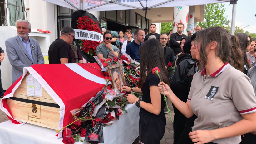 Öğrencilerden okul müdürüne acı veda: Gözyaşları sel oldu - Resim : 2