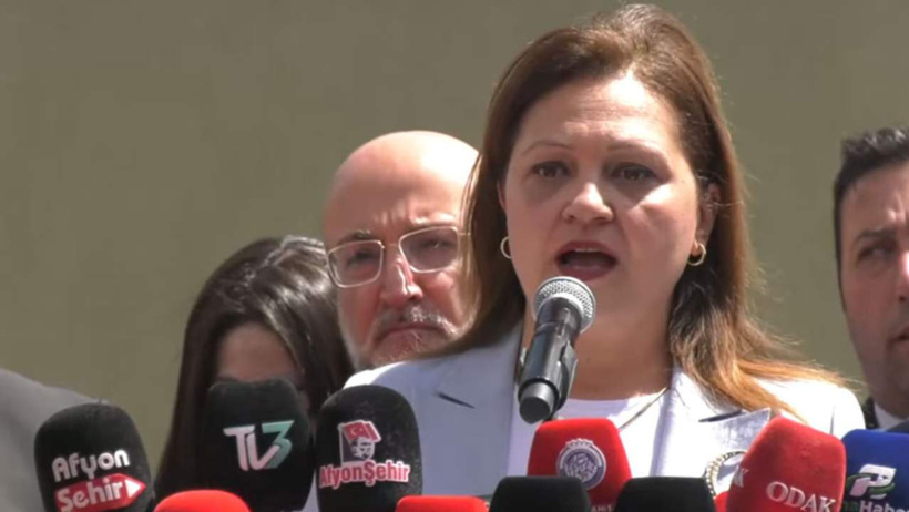 Taze AKP'li Burcu Köksal İzmir marşıyla kazandığı Afyonkarahisar'a mehterle döndü! - Resim : 3