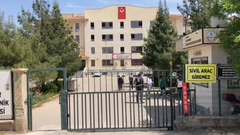 Okulda fenalaşan 14 yaşındaki Menderes hayatını kaybetti - Resim : 1