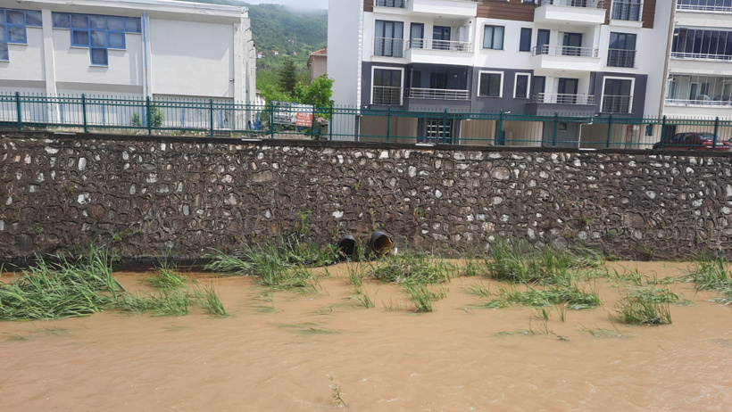 Kastamonu'da dereye kimyasal atık karıştı: Ekipler harekete geçti - Resim : 5