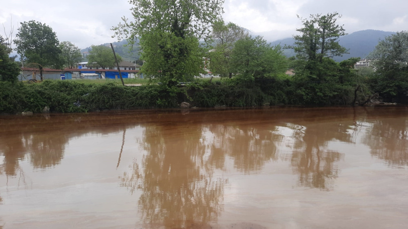 Kastamonu'da dereye kimyasal atık karıştı: Ekipler harekete geçti - Resim : 3