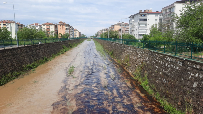 Kastamonu'da dereye kimyasal atık karıştı: Ekipler harekete geçti - Resim : 1