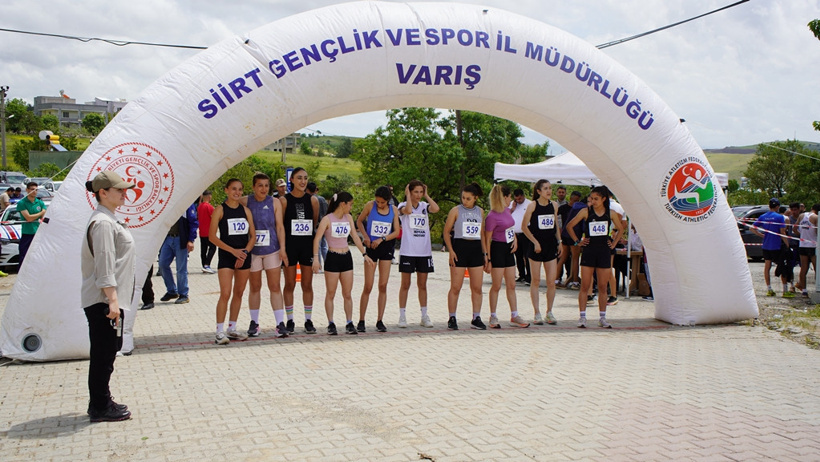 Siirt'ten Slovakya'ya gitmek için durmadan koştular - Resim : 1