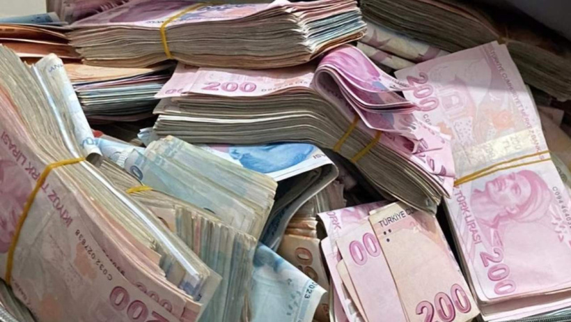 ROK bu soruşturmada tutuklanmıştı Aklanan milyonlar 5 liralık banknotla teslim alınmış - Resim : 3