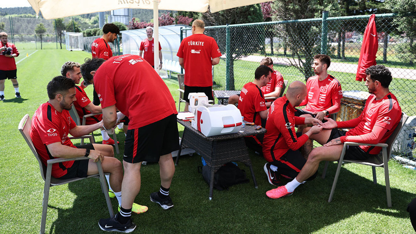 Milli takımda Montella futbolcuları testten geçirdi - Resim : 2