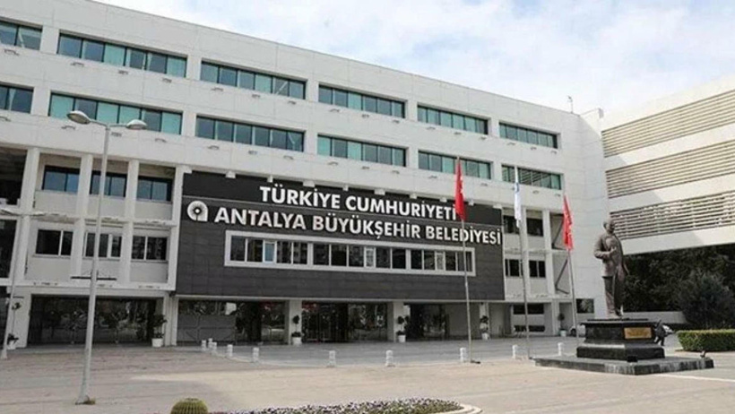 Özgür Özel ve 5 vekil hakkındaki fezleke talebi Ankara'ya gönderildi - Resim : 1