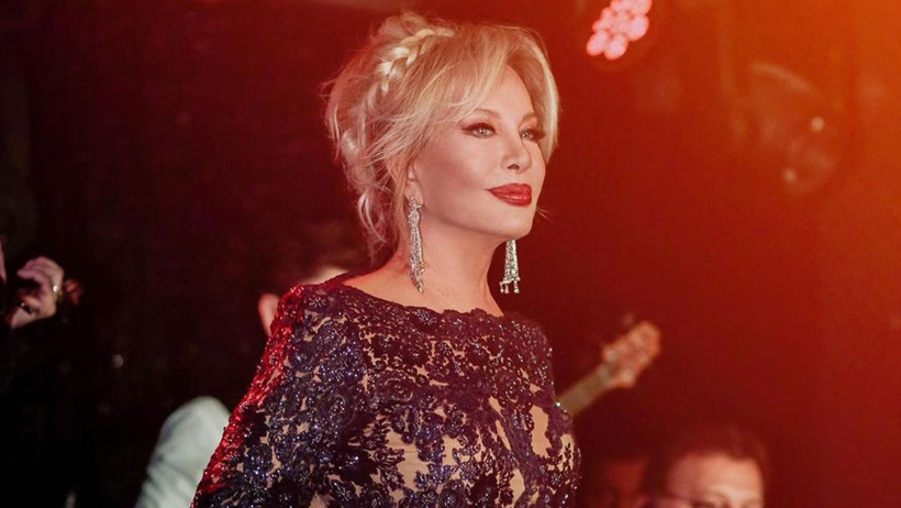 Emel Sayın'dan üzen haber! 'Tedavi görmem gerekiyor' - Resim : 1