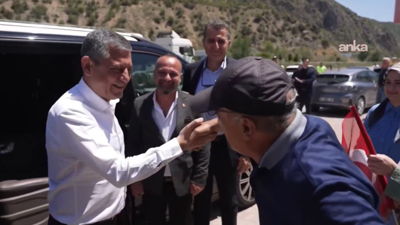 Özgür Özel İmamoğlu'nun kayınpederini hastanede ziyaret etti - Resim : 2