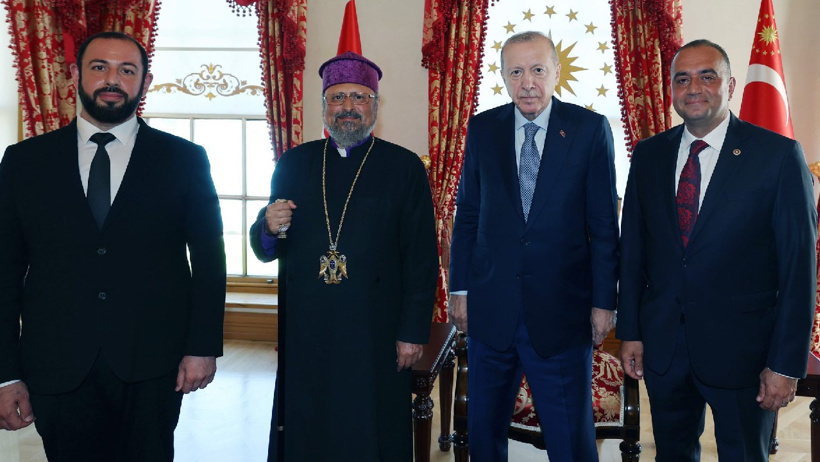 Cübbeli Ahmet Erdoğan'ı ziyaret etti: 'Ümmetimizin başında dâim eylesin' - Resim : 2
