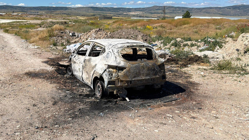 Eskişehir'de erkek dehşeti: Hamile eşinin otomobilini ateşe verdi! - Resim : 1