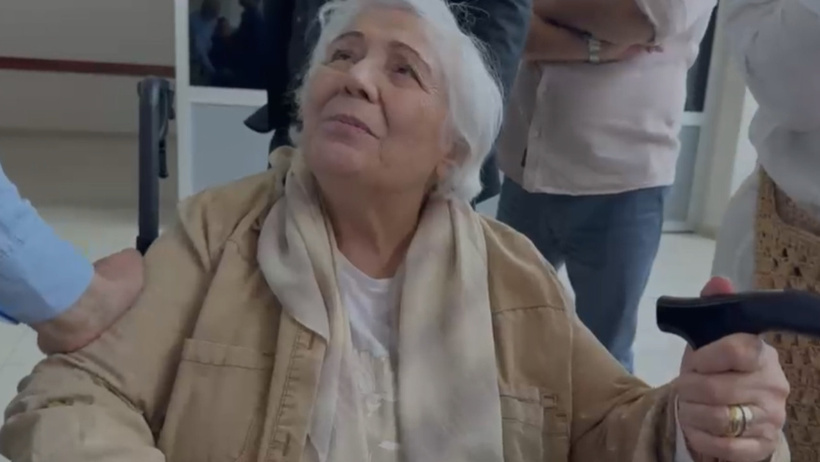 80 yaşında tekerlekli sandalye ile Silviri'ye geldi! Buğra Gökce'nin annesinden ağlatan sözler - Resim : 2