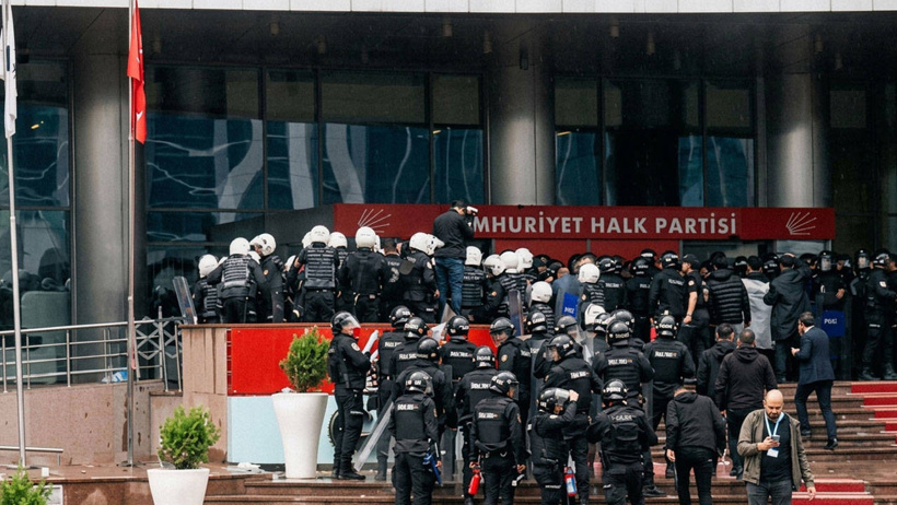 DEM Part'den CHP kararına sert tepki: Bu bir partinin iç meselesi değil - Resim : 1