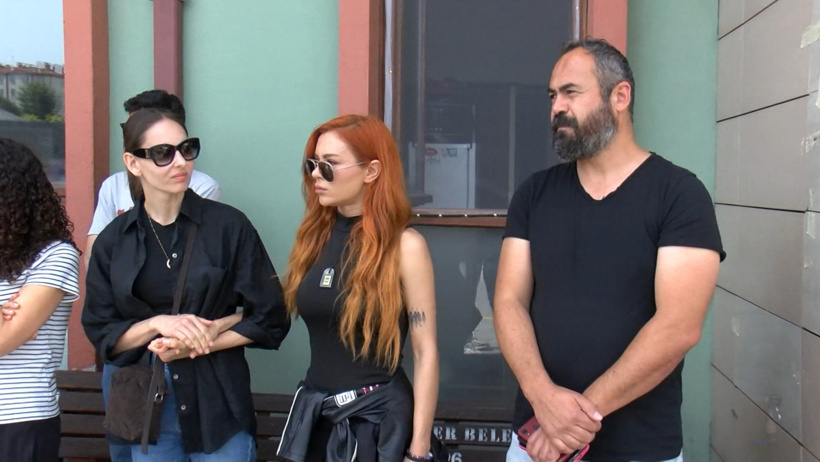 Ece İrtem’in cenazesi babasına teslim edildi! Oyuncu arkadaşları Adli Tıp önünde toplandı - Resim : 1