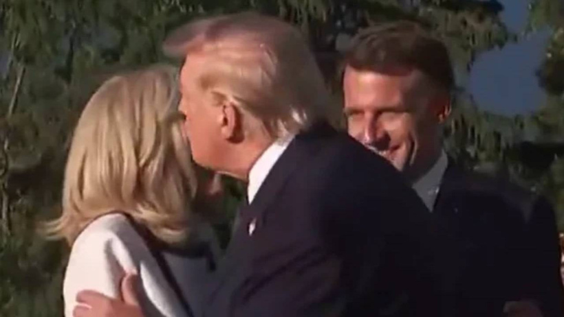 Kameralar o ana kilitlendi! Trump'ın Brigitte Macron'la tokalaşması sosyal medyada gündem oldu - Resim : 2