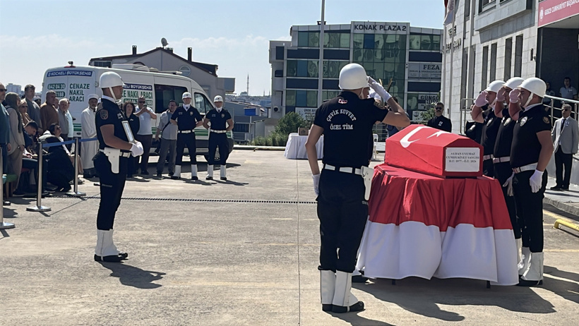 Duruşma sırasında ölen savcı için veda töreni... Ailesi gözyaşlarına boğuldu - Resim : 6