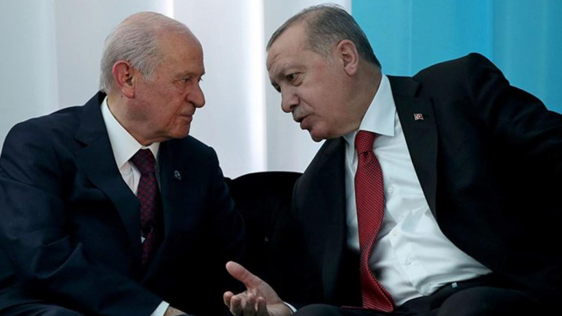 İktidar mahallesinde huzursuz olmayan kalmamış: Ekonomi bir yandan süreç öteki yandan - Resim : 6