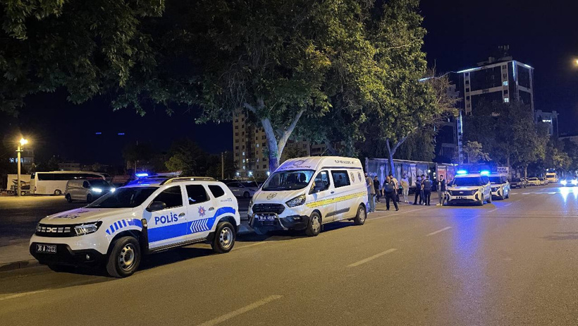 Fatura borcunu isteyen site yöneticisini bıçaklayıp kaçtı: Her yerde aranıyor! - Resim : 1