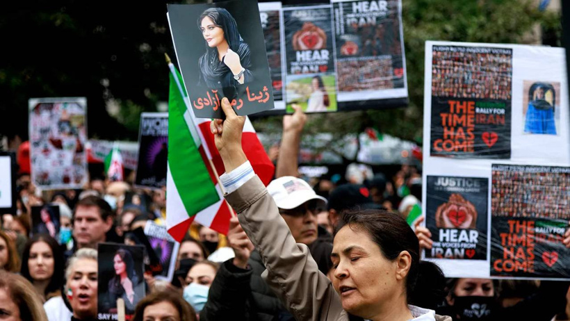 Sürgündeki veliaht Trump'a ateş püskürdü!