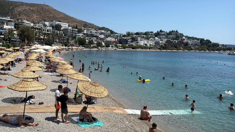 Bodrum’da yaz alarmı! Sahiller doldu taştı - Resim : 5