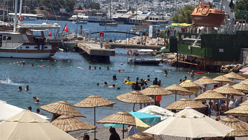 Bodrum’da yaz alarmı! Sahiller doldu taştı - Resim : 6