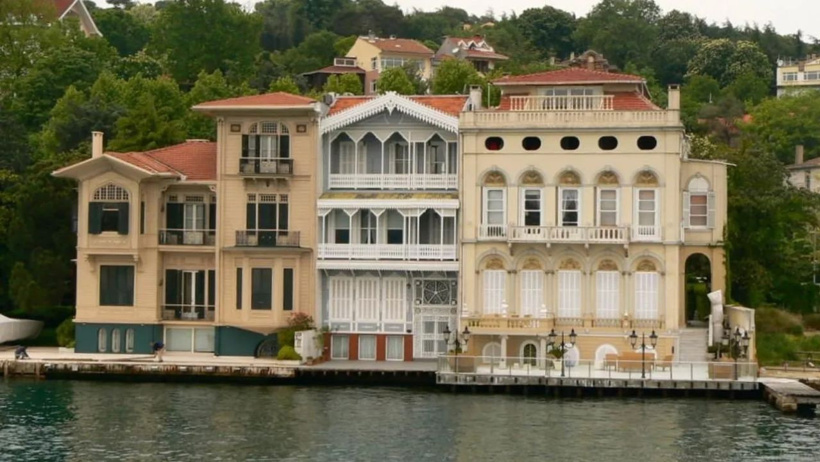Para neler yaptırıyor! 'Yalıya konmak için annesinin ölümünü gizledi' Kardeşleri vasi davası açtı - Resim : 3