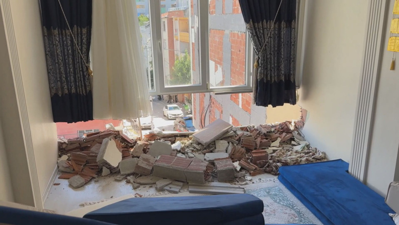 Yıkımı yapılan apartman yan binaya devrildi: Şikayet ettik ama dinleyen olmadı - Resim : 2