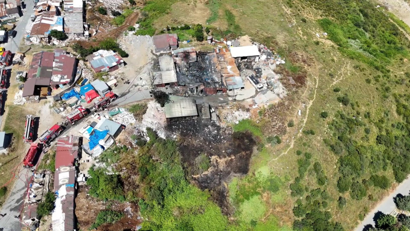 Sultangazi'deki esrarengiz yangın mahalleliyi isyan ettirdi! 