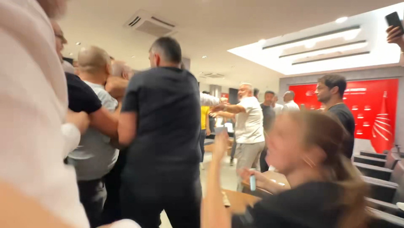 Butlanın atadığı İzmirli başkanın kadına şiddeti kamerada! Darp raporu alındı şikayet edilecek - Resim : 7