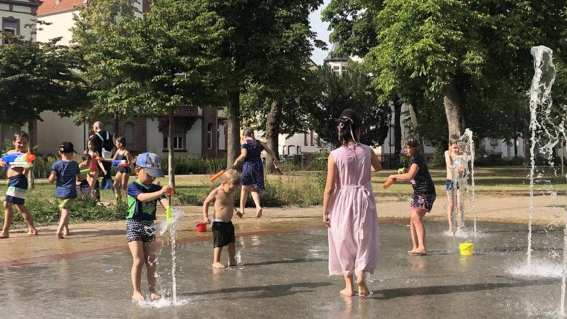 Avrupa kavruluyor! Sıcaklıklar 40 dereceyi aştı, can kayıpları peş peşe geldi - Resim : 4
