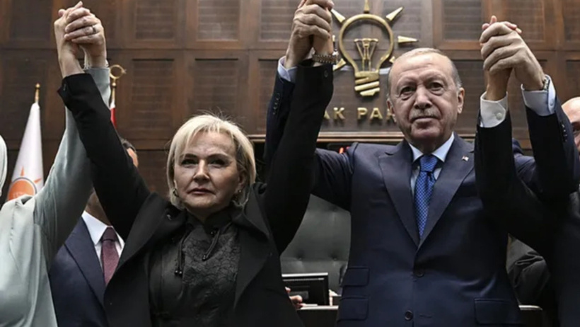 CHP'den AKP'ye geçmişti! Nimet Özdemir: Mecbur kaldım - Resim : 1